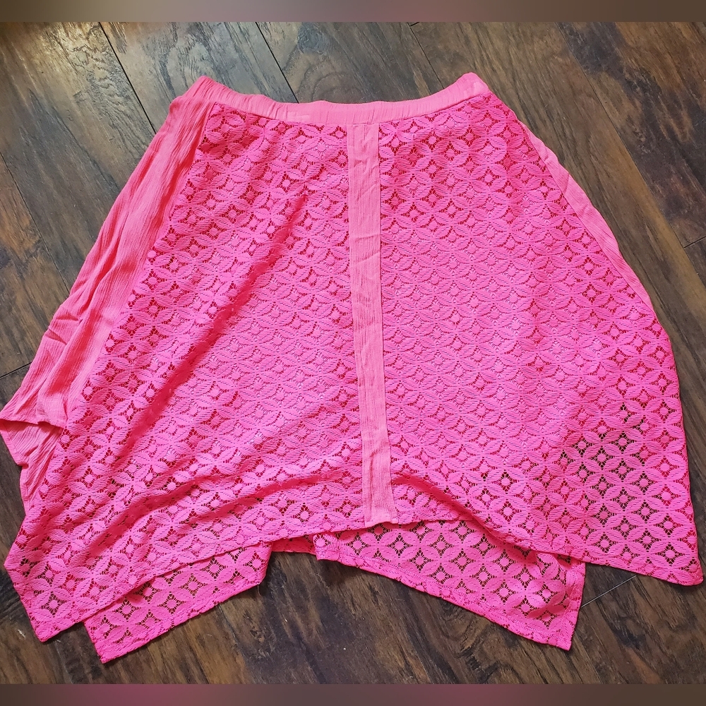 🌻 3/$20 Deal! Maurices Pink Skirt with Vibrant Design